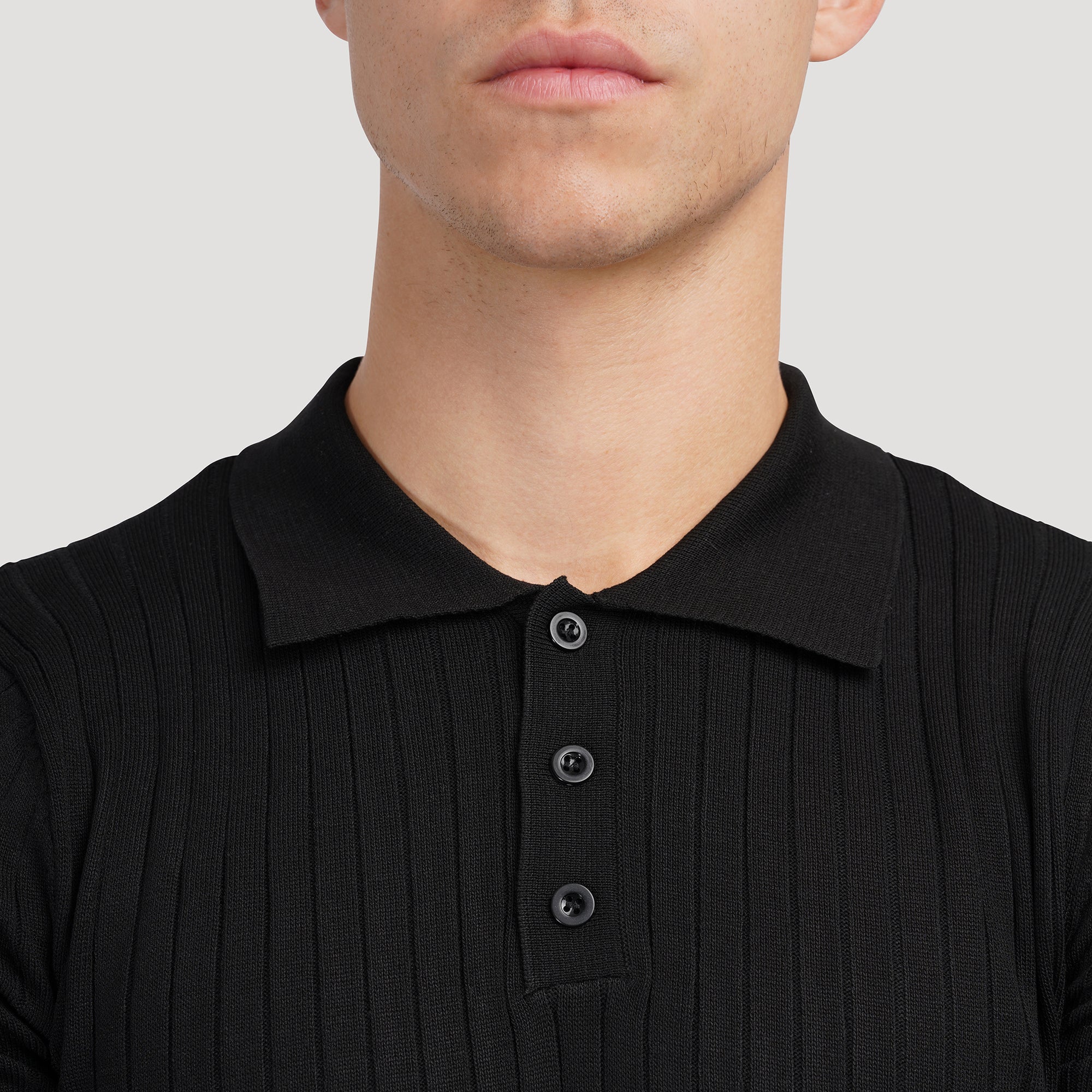 GIMCHEON Gestricktes Poloshirt
