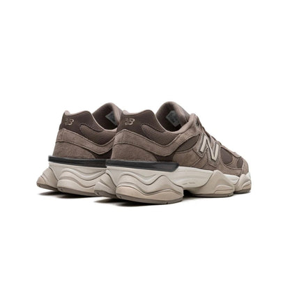 New Balance 9060 Scarpe Uomo Marroni Mushroom in Pelle Scamosciata Casual