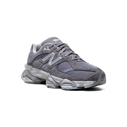 New Balance 9060 Scarpe Uomo Grigie in Pelle Scamosciata Stile Retro
