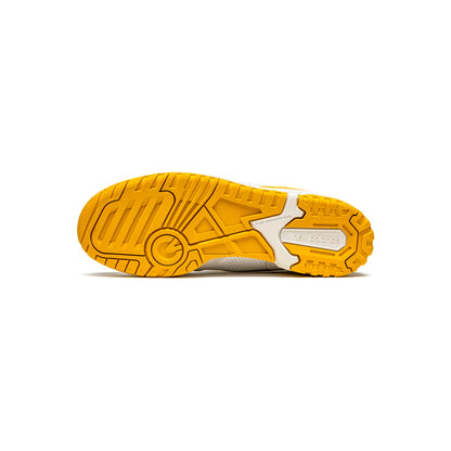 New Balance 550 Scarpe Uomo Bianche e Giallo Oro Stile Retro Sportivo