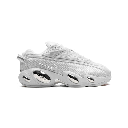 Nike NOCTA Glide Triple White Sneakers Uomo Stile Minimalista
