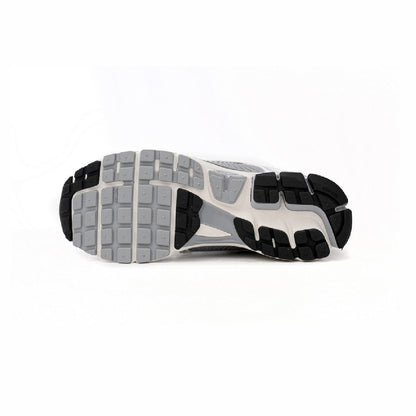 Nike Air Zoom Vomero 5 Grigio Chiaro e Nero Scarpe Running Uomo