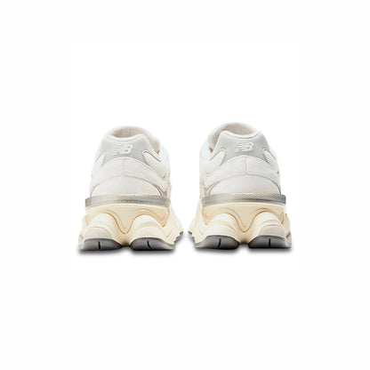 New Balance 9060 Scarpe Uomo Bianche in Pelle Scamosciata Retro Eleganti